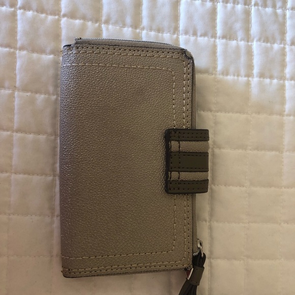 AUTHENTIC KATHY WALLET - Picture 2 of 5